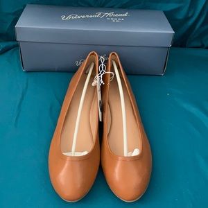 Universal Threads flats cognac